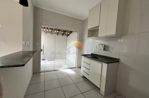 ALUGO CASA EM CONDOMÍNIO NO BAIRRO BOA VISTA