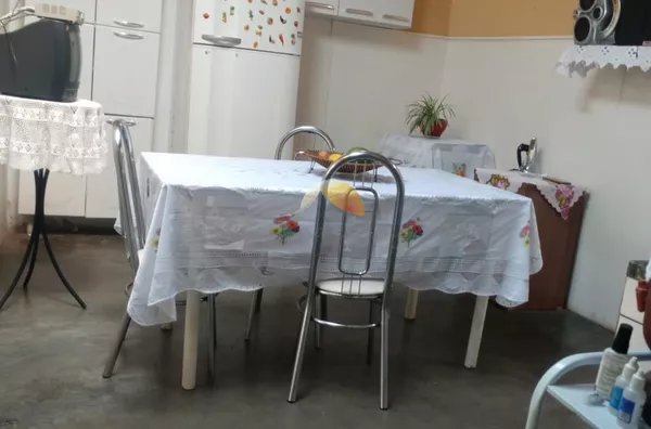 VENDE-SE CASA COM PONTO COMERCIAL NO BAIRRO BOA VISTA