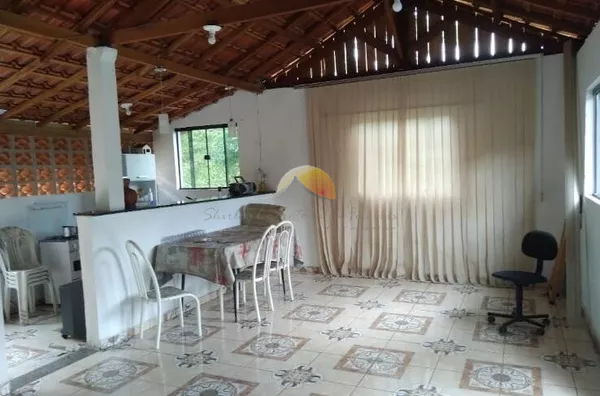 VENDO EXCELENTE CHÁCARA EM PIRANGUÇU!