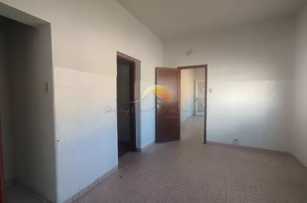 ALUGA-SE CASA NO CENTRO DE ITAJUBÁ