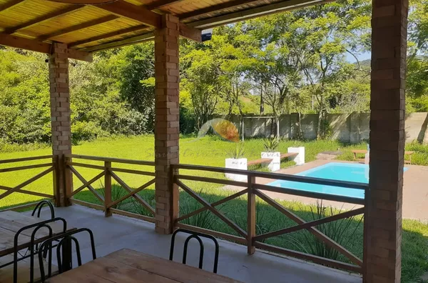 VENDO OU ALUGO P/TEMPORADA ÓTIMO SÍTIO NO BAIRRO ANO BOM!