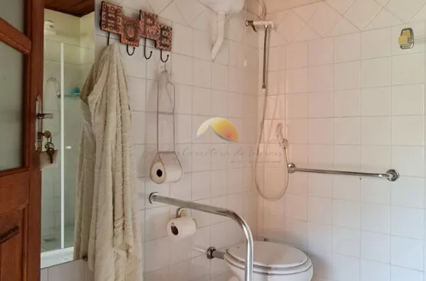 ALUGA-SE QUARTOS NO BAIRRO VARGINHA!