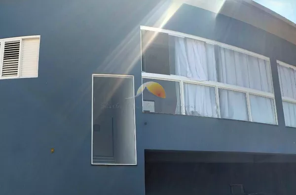 VENDE-SE EXCELENTE CASA NO CONDOMÍNIO VISTA VERDE