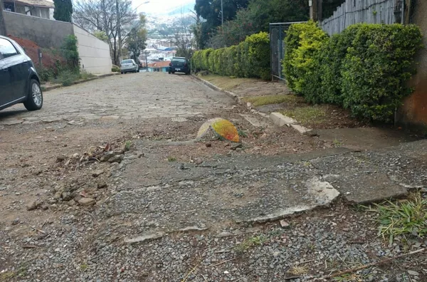 VENDE-SE ÓTIMO TERRENO NO JARDIM AMÉRICA