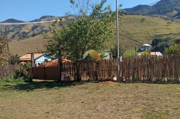 VENDE-SE CHÁCARA NOS FREIRES EM PIRANGUÇU