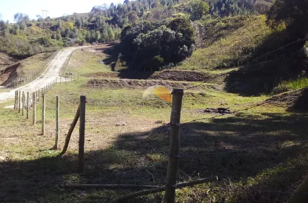 VENDE-SE TERRENO EM CONDOMÍNIO EM DELFIM MOREIRA