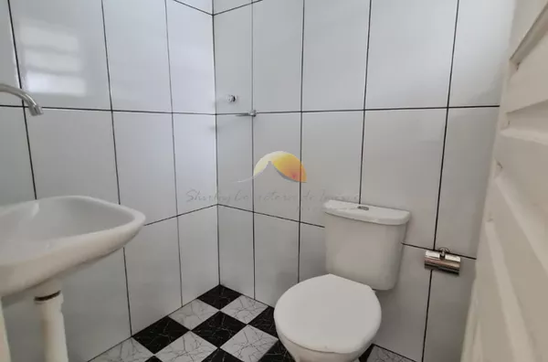 ALUGA-SE SUÍTE NO BAIRRO VARGINHA!