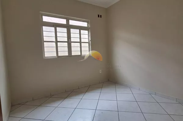 ALUGO ÓTIMA CASA NO BAIRRO NOSSA SENHORA DE FÁTIMA!