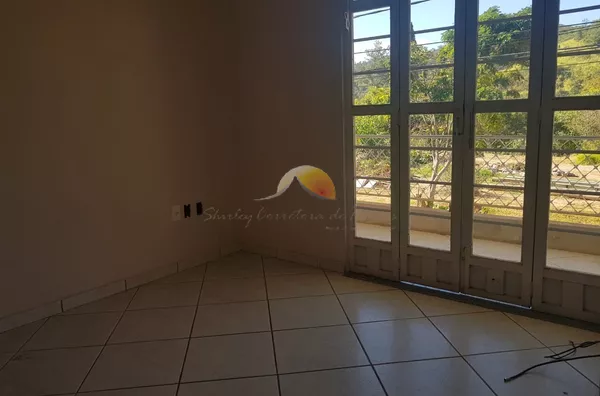 ALUGO ÓTIMA CASA NO BAIRRO NOSSA SENHORA DE FÁTIMA!