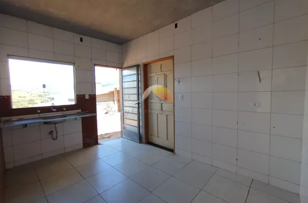 ALUGA-SE CASA NO BAIRRO NAÇÕES