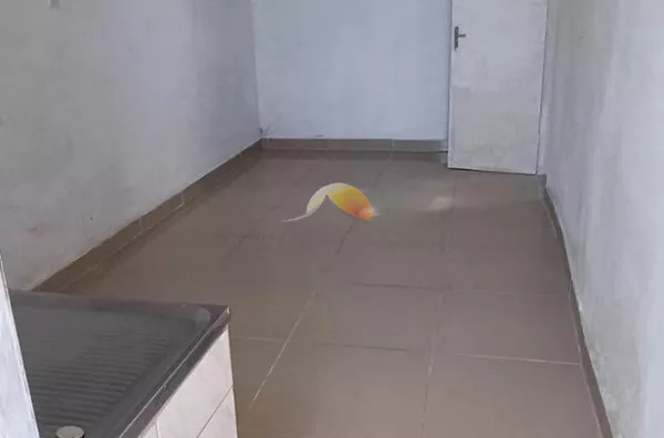 ALUGA-SE KITNET NO BAIRRO AVENIDA!