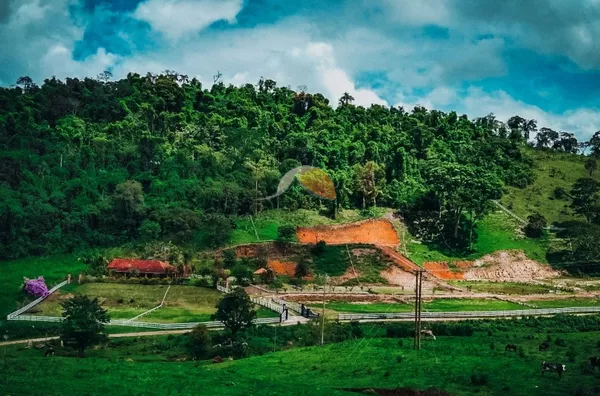 VENDE-SE CHACARA EM PIRANGUÇU