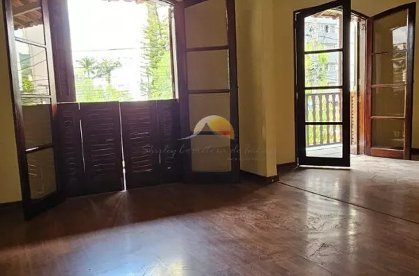 VENDO EXCELENTE CASA NA AVENIDA BPS!