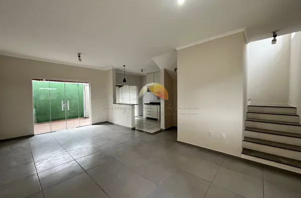 ALUGO CASA EM CONDOMÍNIO NO BAIRRO BOA VISTA