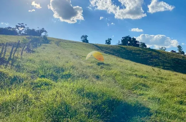VENDO ÓTIMO TERRENO EM PIRANGUINHO!