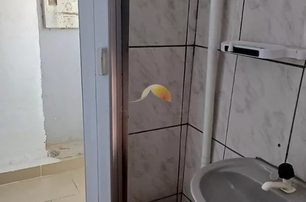 ALUGA-SE KITNET NO BAIRRO AVENIDA!