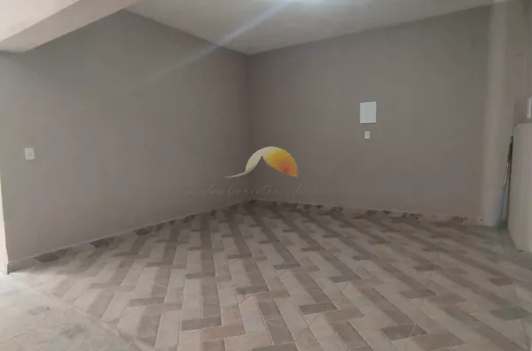 ALUGO ÓTIMA CASA NO BAIRRO SANTA ROSA!