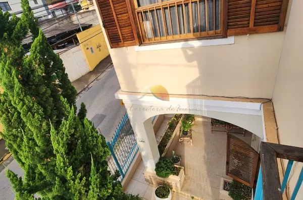 VENDO EXCELENTE CASA NO CENTRO DE ITAJUBÁ!