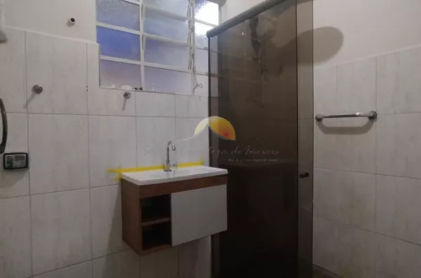 ALUGO, VENDO OU TROCO ÓTIMA CASA NO BAIRRO VARGINHA! - Foto 13