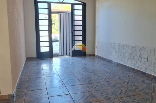 VENDO  CASA NO BAIRRO SANTA ROSA