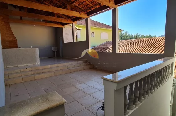 Área de churrasco ampla