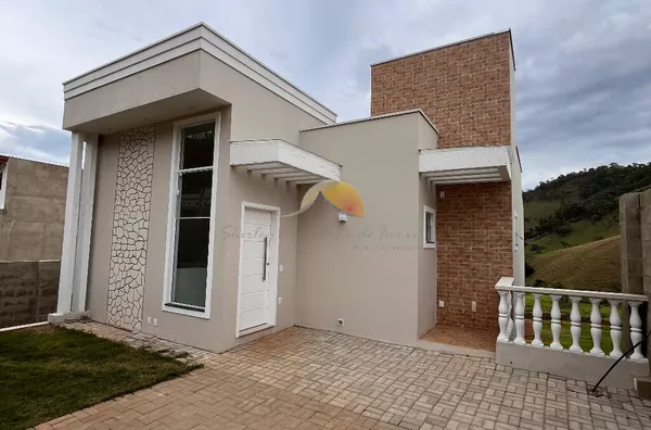 VENDO CASA ESPETACULAR NO JARDIM CALIFORNIA!