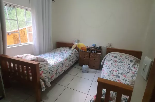 VENDO EXCELENTE APARTAMENTO NO BAIRRO VARGINHA!