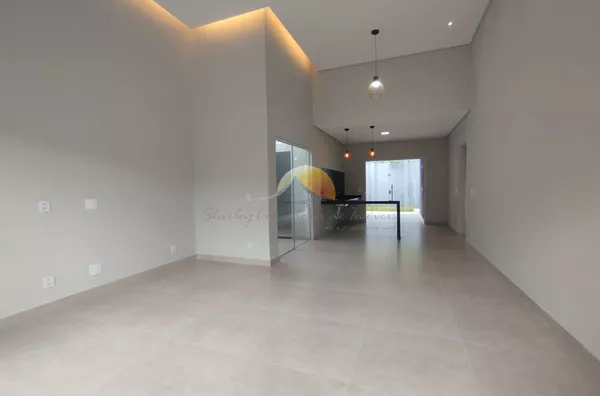 VENDE-SE EXCELENTE CASA NO VALE DAS HORTÊNSIAS