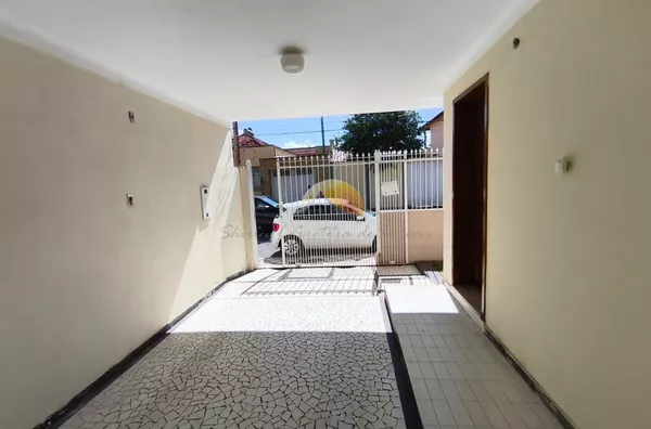 VENDO EXCELENTE CASA NO BAIRRO SÃO VICENTE!