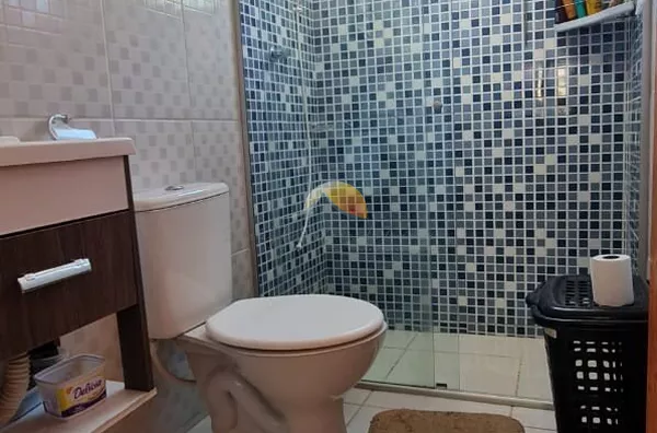 VENDE-SE CASA NO BAIRRO SANTA TEREZINHA