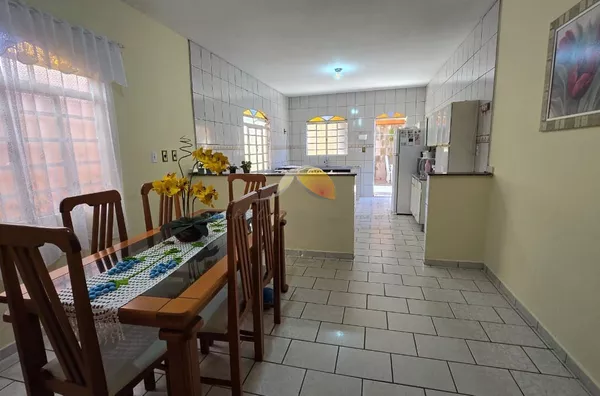 VENDO ÓTIMA CASA NO BAIRRO NOSSA SENHORA DE FÁTIMA!