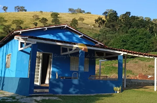 LINDA CHÁCARA PARA VENDA NO BAIRRO PEÕES, ITAJUBÁ-MG.
