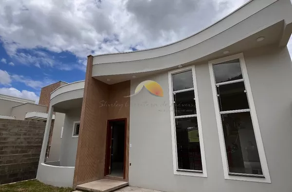 VENDO EXCELENTE CASA NO JARDIM CALIFORNIA!