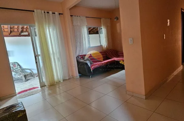 VENDO EXCELENTE CASA NO MORRO CHIC!