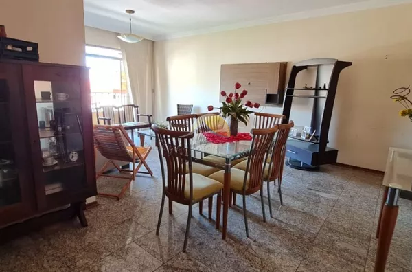 VENDE-SE BELO APARTAMENTO NO BAIRRO VARGINHA