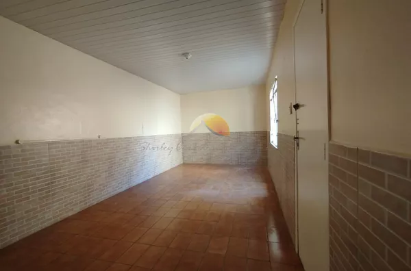 ALUGO EXCELENTE SUÍTE NO BAIRRO VARGINHA!