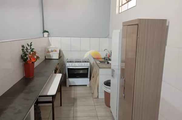 ALUGO ÓTIMO PONTO COMERCIAL NO BAIRRO