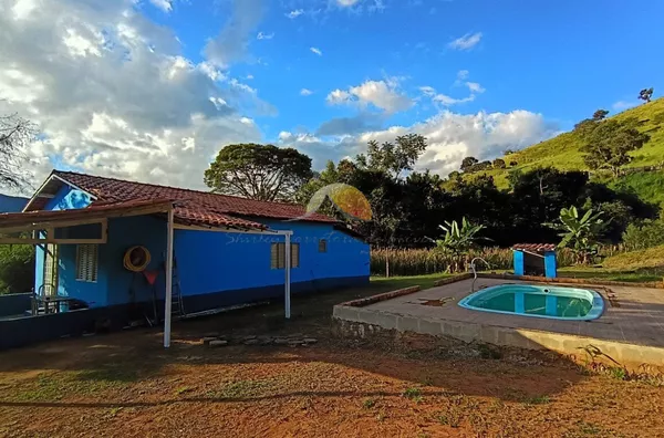 LINDA CHÁCARA PARA VENDA NO BAIRRO PEÕES, ITAJUBÁ-MG.