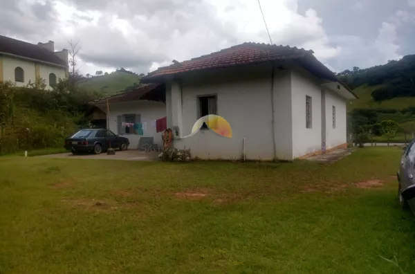 VENDO SÍTIO NO BAIRRO SÃO PEDRO