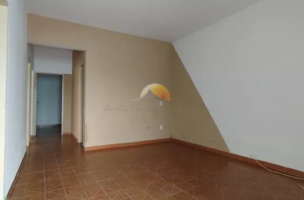 VENDO ÓTIMA CASA  NO BAIRRO PIEDADE!