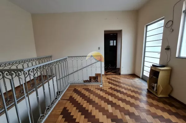 VENDO ÓTIMA CASA NO BAIRRO VARGINHA