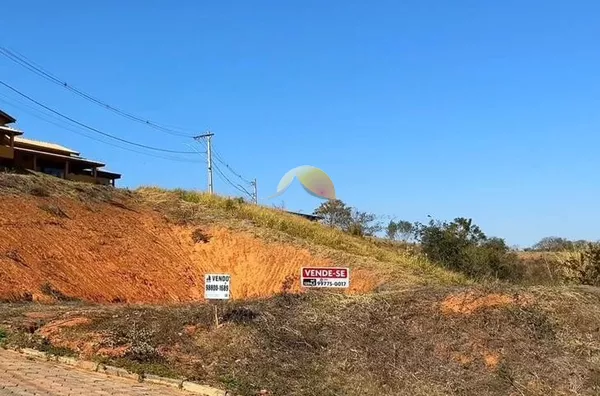 VENDO EXCELENTE TERRENO NO CONDOMÍNIO OLHOS D’ÁGUA