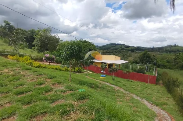 VENDO ÓTIMO SÍTIO NO BAIRRO VISTA VERDE 