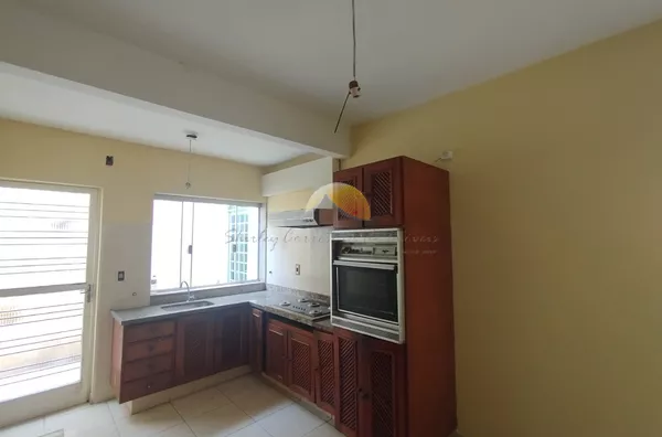 ALUGO ÓTIMA CASA NO BAIRRO SÃO VICENTE.