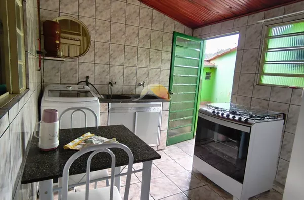 VENDO ÓTIMA CASA NO BAIRRO SÃO SEBASTIÃO 