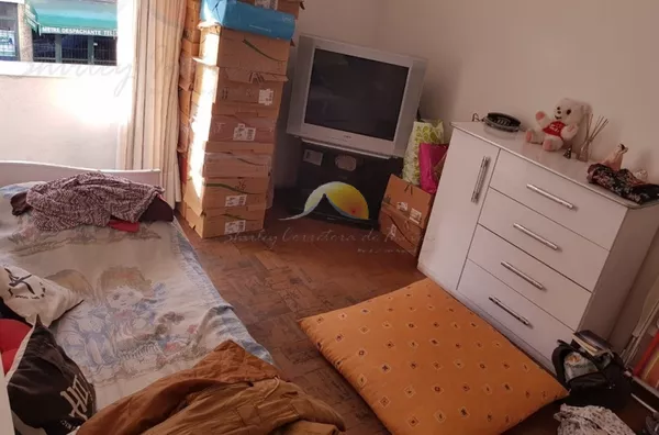 VENDE-SE CASA NO CENTRO DE ITAJUBÁ