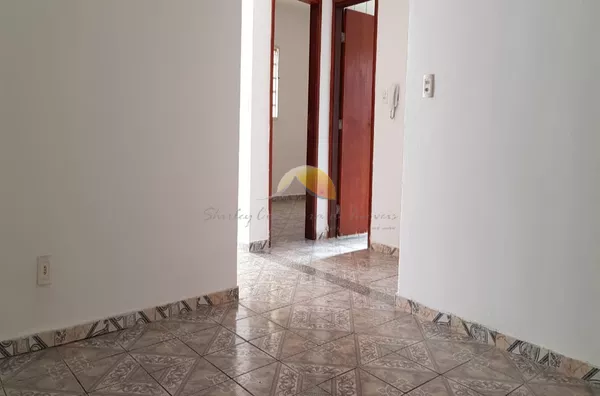 VENDE-SE CASA NO BAIRRO VARGINHA