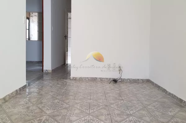 VENDE-SE CASA NO BAIRRO VARGINHA