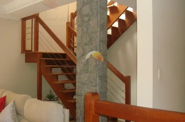 VENDE-SE BELA CASA NO BAIRRO MORRO CHIC