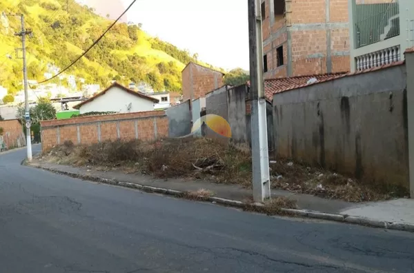 VENDO ÓTIMO TERRENO NO BAIRRO SANTA ROSA!